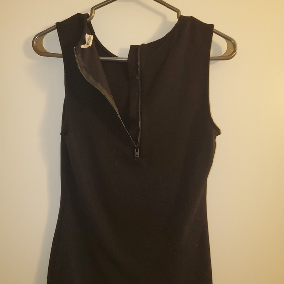 Aritzia Wilfred Black Top - Picture 9 of 12